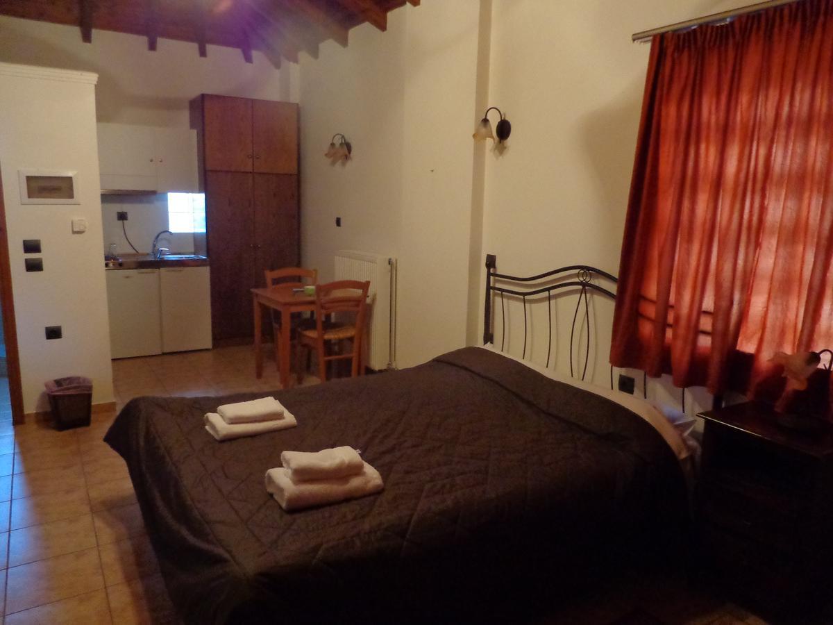 Alonaki Guesthouse Plátanos Dış mekan fotoğraf
