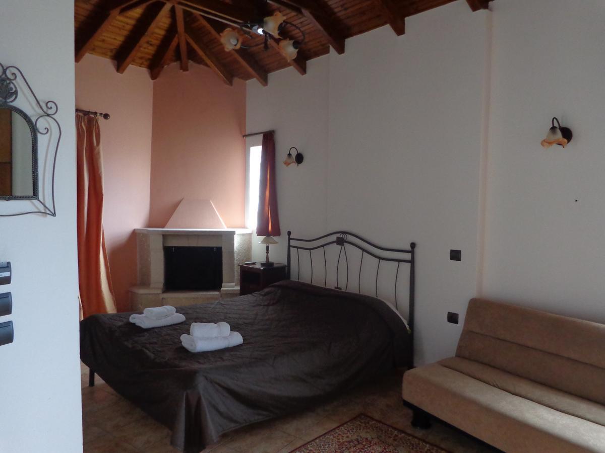Alonaki Guesthouse Plátanos Dış mekan fotoğraf