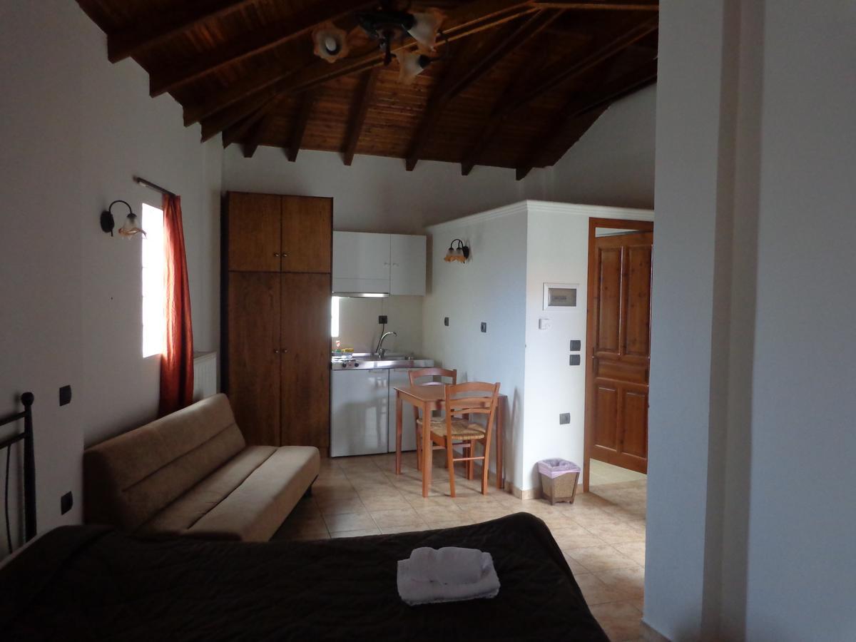 Alonaki Guesthouse Plátanos Dış mekan fotoğraf